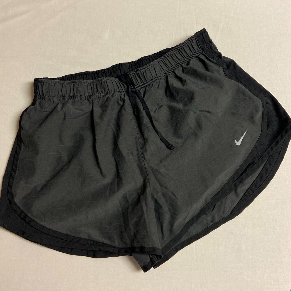 Nike Women's Dri-fit Tempo Track 3.5 Short, Large, Black/Heather/Wolf Grey